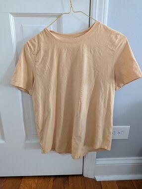 Lululemon Love Crew Shirt Size 6
